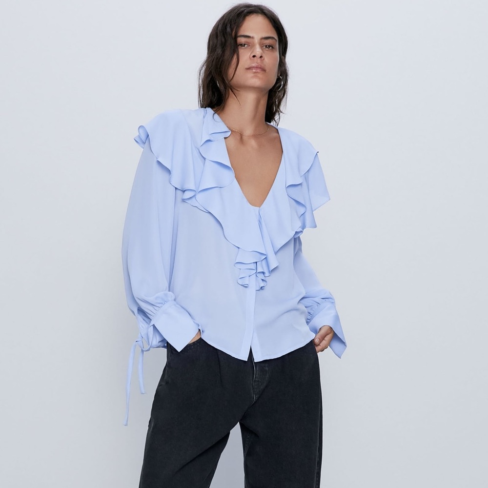 Zara RUFFLED LONG SLEEVE BUTTON UP V-NECK BLOUSE - Picture 4 of 10